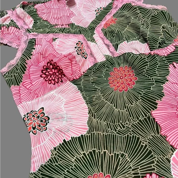 ⭐️🌟A Line Blouse sz 4​🌟 - Picture 2 of 6